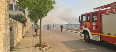 שריפת ענק בדרום ירושלים; החלו בפינוי קו הבתים הראשון