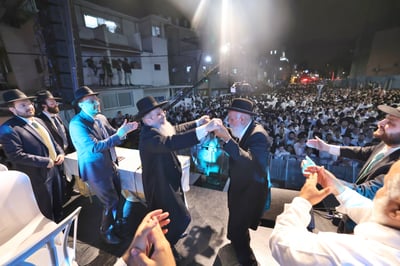 ההדלקה המרכזי בשכונת 'רמת אהרן' בב"ב