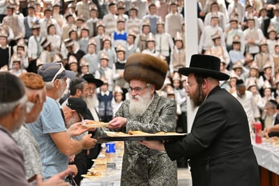 סעודת עניים בויזניץ