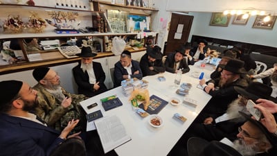 "שנאת ישראל מטורפת" | הגר"ד קוק באסיפה בטבריה