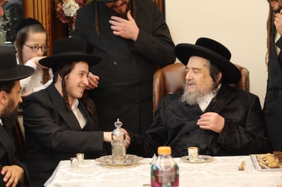 שמחת אירוסי נינת הגה"צ רבי יעקב מאיר שעכטער 