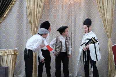 מעמד 'ברינה יקצורו' בחצה"ק סערט ויז'ניץ
