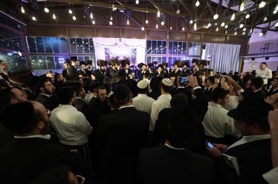 סליחות ראשונות עם משפחות החטופים 
