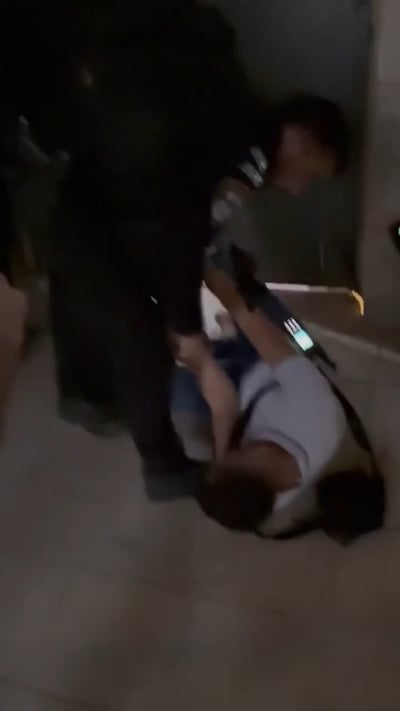 מעצר השוטרים הצרפתים