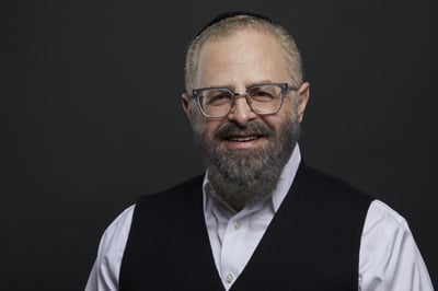 יוסי גרין ביצירה לכבוד האדמו"ר ממונקאטש: "שושנת יעקב"