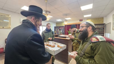 האדמו"ר מקאליב בביקור בגוש עציון בימי החנוכה