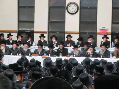 מעמד הכתרת האדמו"ר מסקולען לינדן בווילאמסבורג