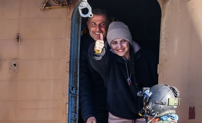 דניאלה גלבוע מגיעה לישראל, אחרי שחרורה