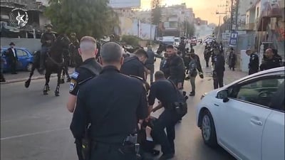 "יש לכם דקה!" | עימותים בהפגנת הקיצונים ליד בני ברק
