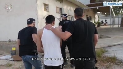 תיעוד דרמטי: האופנוען שלא הוציא רישיון מעולם נעצר אחרי מרדף משטרתי | צפו