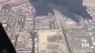 איראן: לפחות 14 נהרגו ומאות נפצעו בפיצוץ אדיר של מחסן טילים בנמל בדרום המדינה