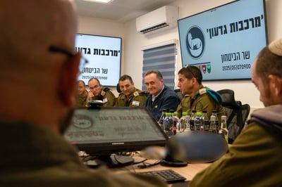 שר הביטחון ישראל כ"ץ בחיתוך מצב באוגדה 162