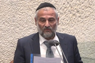 הבקשה המרגשת של משה אבוטבול מהעולים למירון | צפו