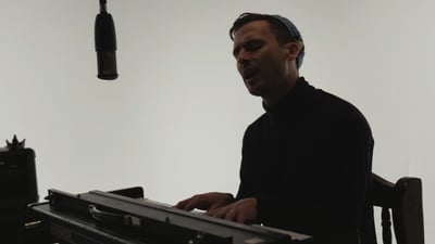 ישראל פורטנוי בשיתוף פעולה ראשון עם 'תודה לך השם'