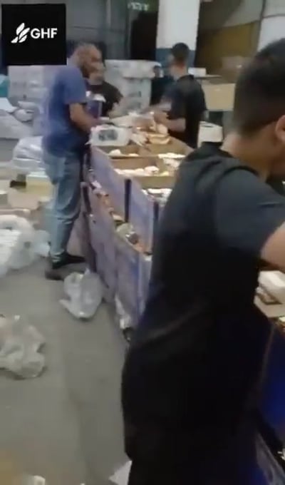 אריזת הסיוע לחלוקה בעזה