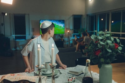 כשיש מי שנמצא איתם ברגעי ההתלבטות  – הבחירה נהיית קלה יותר