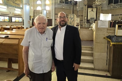 השבוע עם אייזיק בבית הכנסת הגדול