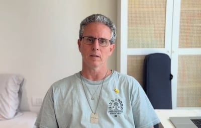 זה מה שעובר על החטופים בזמן המו"מ | שורדי השבי בפניה למקבלי ההחלטות • צפו