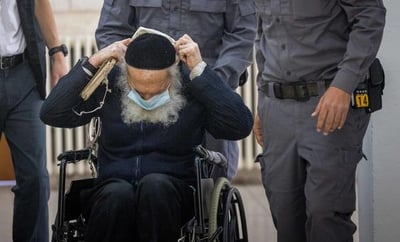 שרביט מובא לדיון בבית המשפט