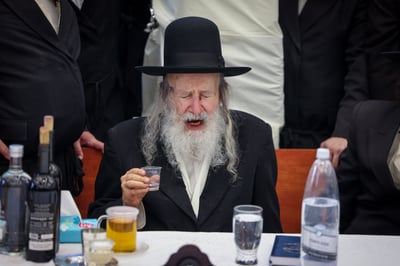 האדמו"ר מאמשינוב בטיש הילולא בצפת 