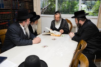 הגר"ד כהן עם הזוהר 'בני היכלא' 