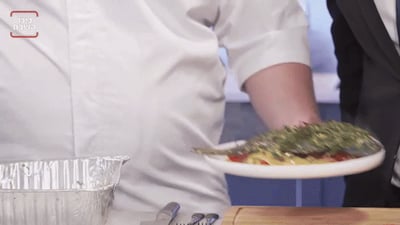 השף אבי מילר חושף: מתכון לדג דניס ועשבי תיבול שיגנוב את ההצגה
