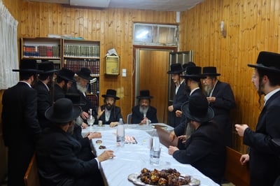 האדמו"ר מזוועהיל בטיש לחיים בהילולת הרה''ק המגיד מזלאטשוב זיע''א