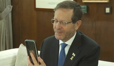 מתן אנגרסט שיתף את הנשיא איך הוא שמע על שחרורו הקרוב | צפו בשיחה