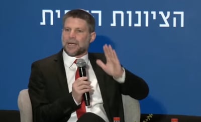 בזמן ביקור האמריקנים | השר  סמוטריץ' על סעודיה: "שימשיכו לרכב על גמלים במדבר"