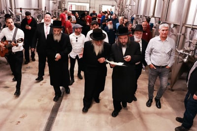 מעמד הפרשת תרומות ומעשרות ביקבי כרמל