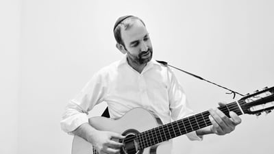 'יוחנן' בסינגל חדש ומרגש: "לעולם"