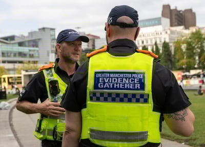 אילוסטרציה. שוטרים במנצ'סטר