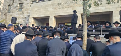 אלפים ממררים בבכי | הלווית הצדיק רבי משה חיים אריה זצ"ל • שידור חי