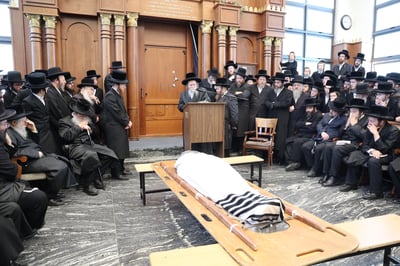 מסע הלויית הגה"צ אב"ד ערלוי ביתר זצ"ל