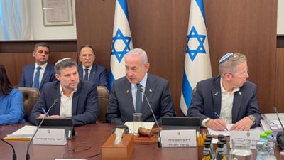 השרים אישרו את התקציב; נתניהו: "הממשלה תמלא את ימיה" | לפיד מסית