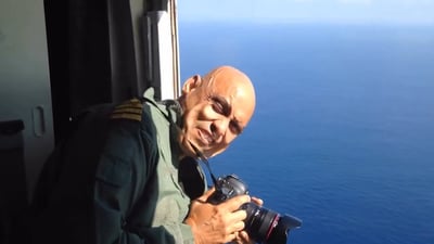 התיעוד חרך את הרשת: צילם ממטוס בגובה 3,000 רגל - ופניו התעוותו 