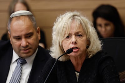 היועמ"שית עם יועצה עו"ד חגי הרוש