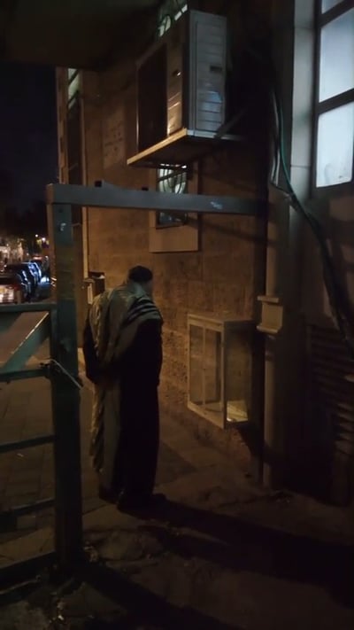 המעמד בתחכמוני שמושך המונים: המקובל רבי יעקב עדס בעבודתו הטמירה