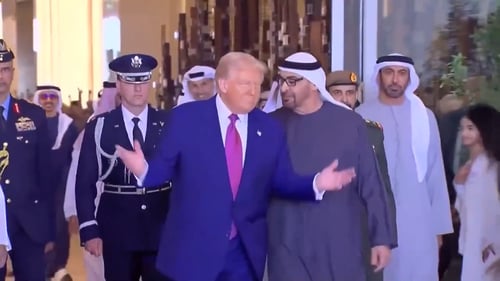 טראמפ לא הסתיר את הנאתו: כך הוא התקבל באיחוד האמירויות