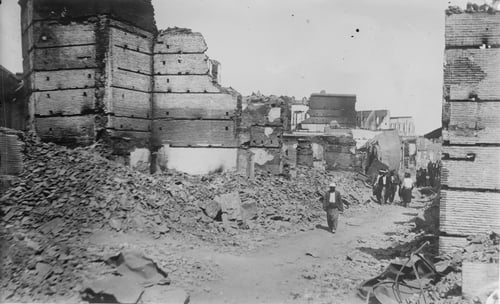 הרובע הארמני נבזז והרוס לאחר מעשי הטבח ב-1909