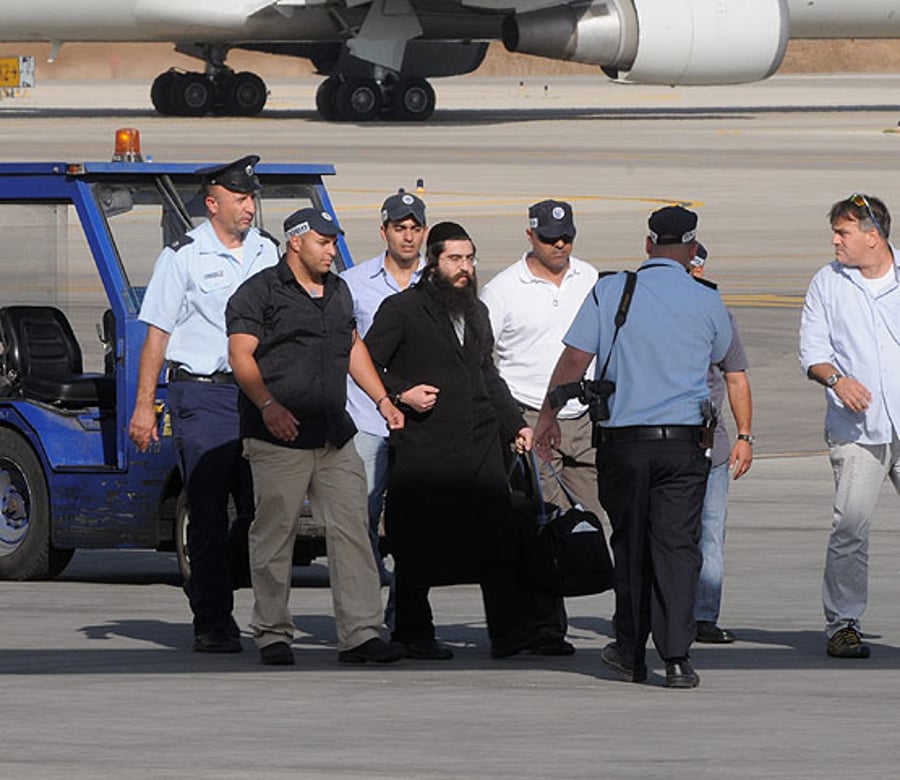 אליאור חן נחת בישראל והועבר הישר אל המשטרה