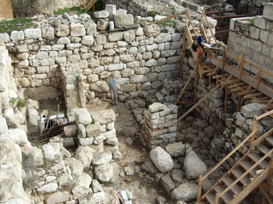 נחשפו 70 מטר מחומת שלמה המלך בירושלים