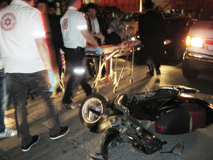 בני-ברק: רוכבי אופנוע נסעו ללא אורות ונפצעו