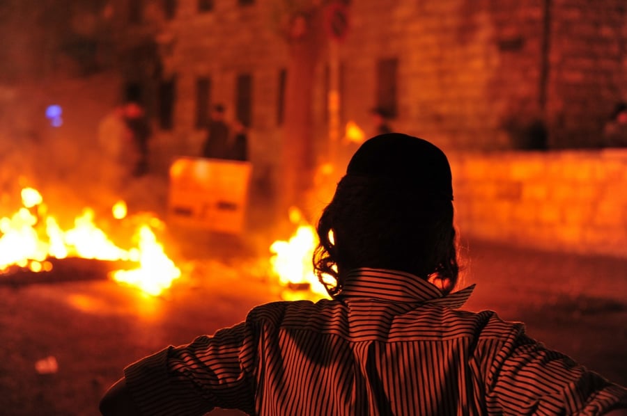 לילה סוער בירושלים: תיעוד ענק מהעצרת ומהעימותים