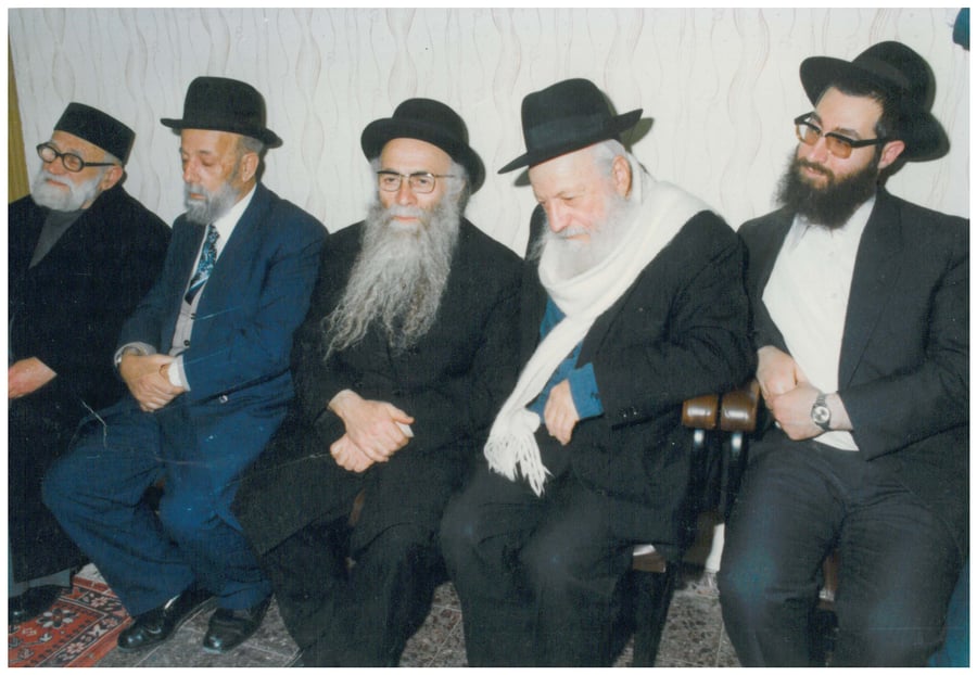 משמאל: חכם אברהם רפול, הרב, הרב יוסף עדס, רבי אברהם מונסה, והרב יעקב יוסף