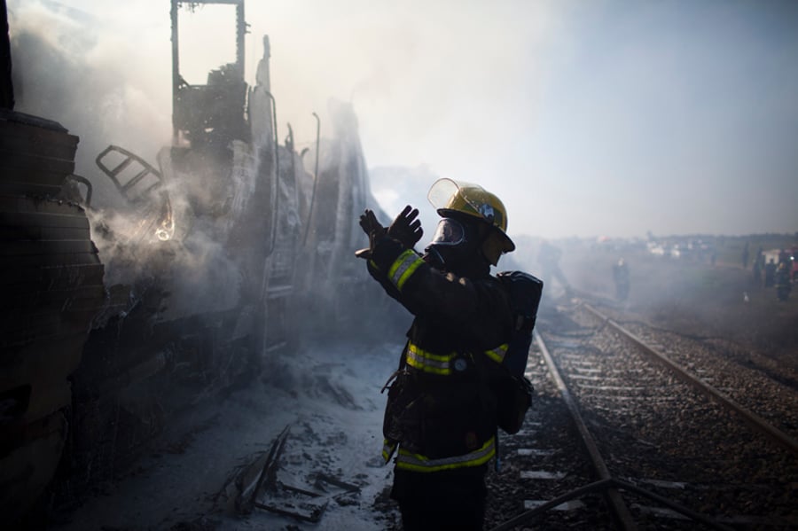 רכבת עלתה באש; עשרות נוסעים נפגעו קל עד בינוני