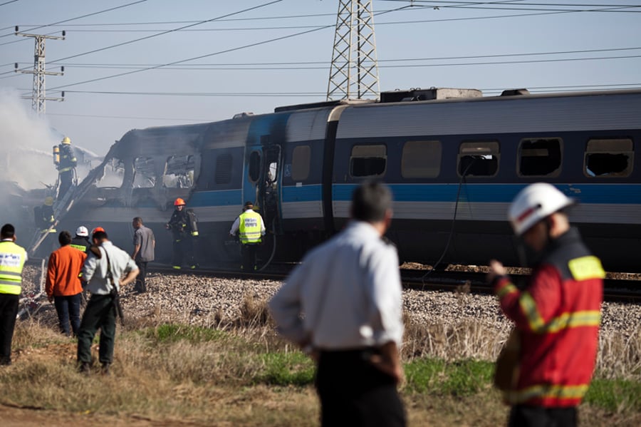 רכבת עלתה באש; עשרות נוסעים נפגעו קל עד בינוני