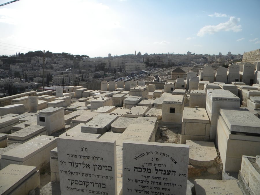 אלפי חסידי גור על ציון ה"בית ישראל"