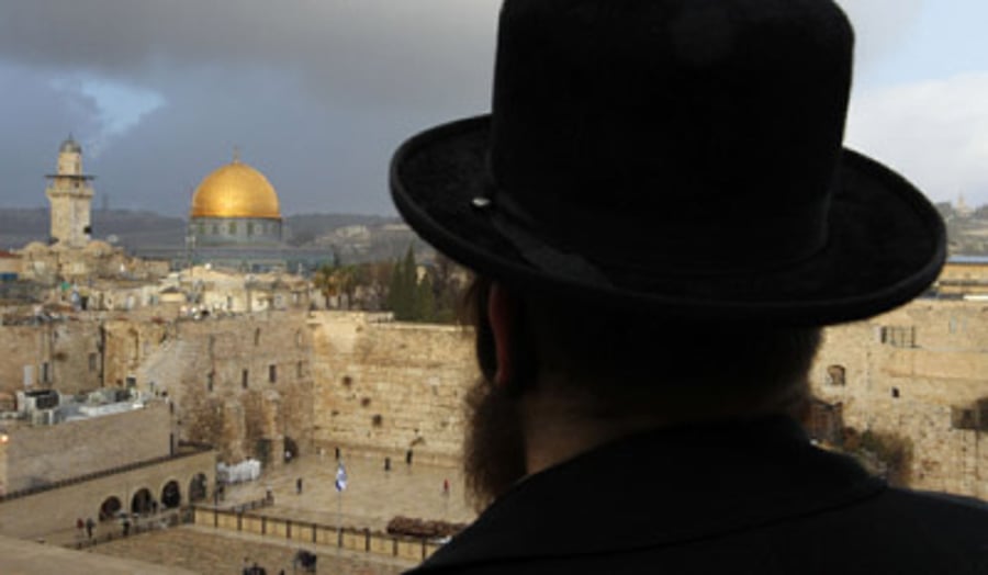 דיין חרדי קובע: "מצווה לעלות להר הבית"