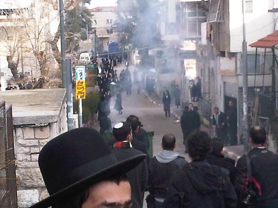 מהומות בירושלים; שלושה עצורים בהפגנה נגד המעצרים